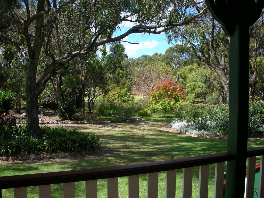 Granite Gardens Cottages & Lake Retreat Stanthorpe Luaran gambar